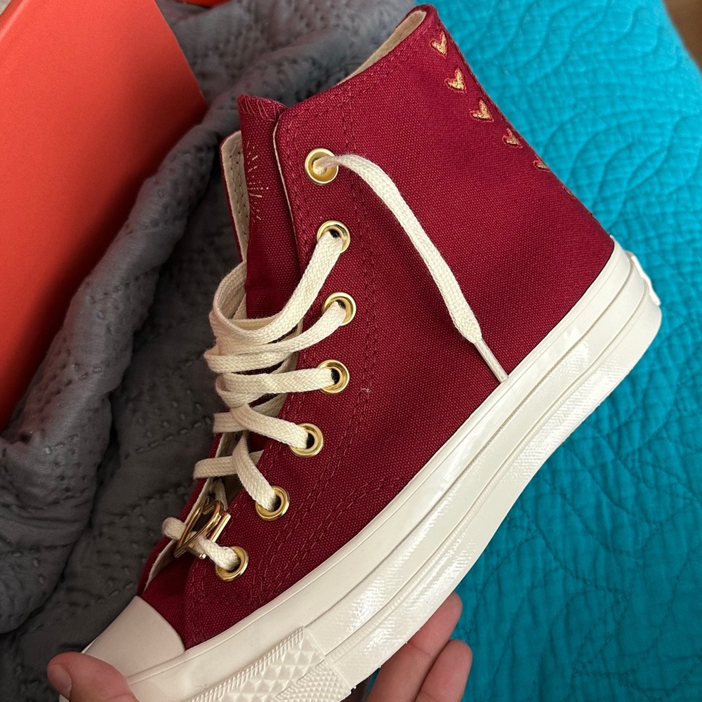 Chuck Taylor Retro 70s high top collectible sneaker - Picture 2 of 5